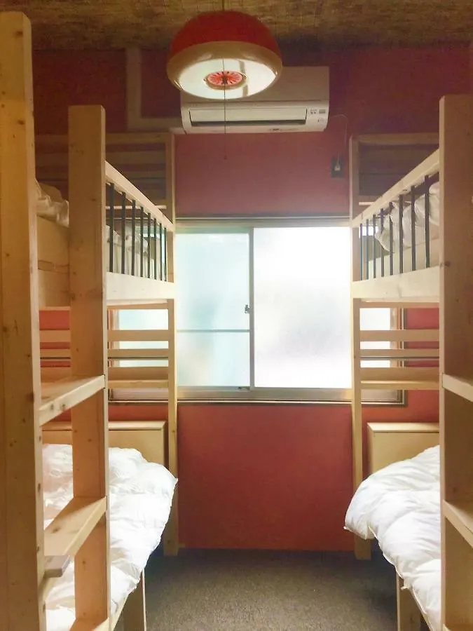 Mad Cat Hostel Osaka & Bar 0*,